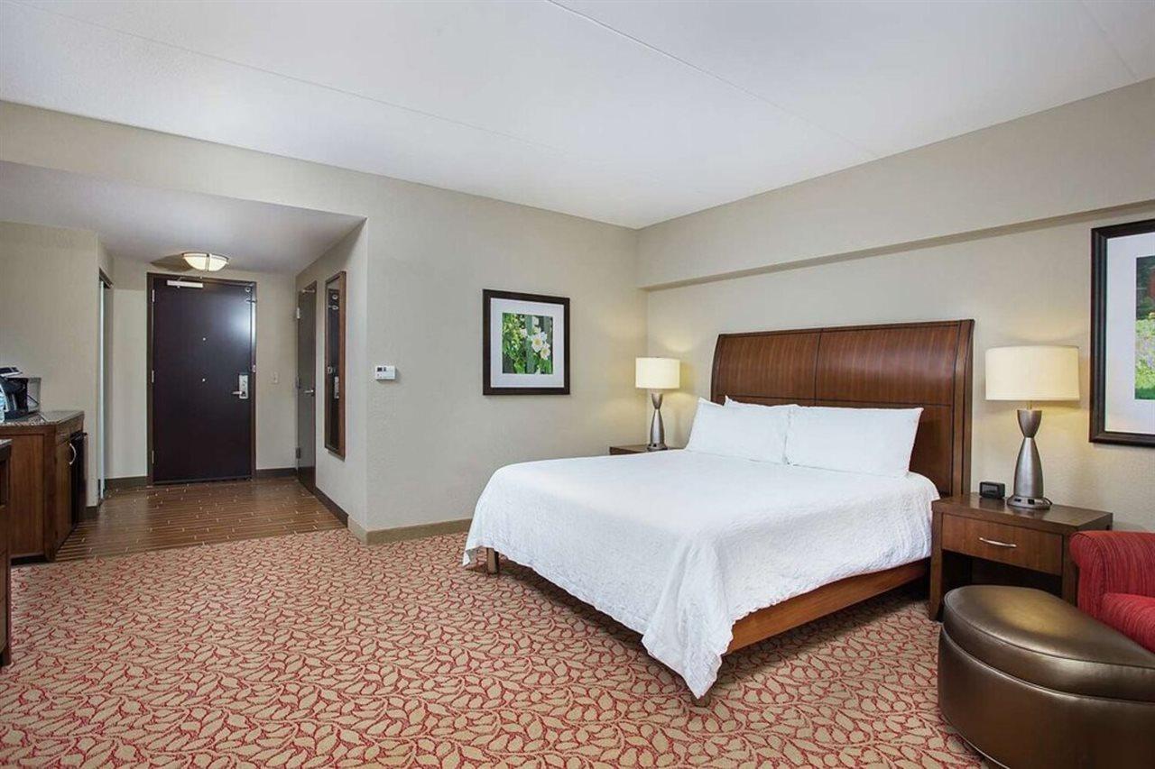 Hilton Garden Inn פייקוויל מראה חיצוני תמונה