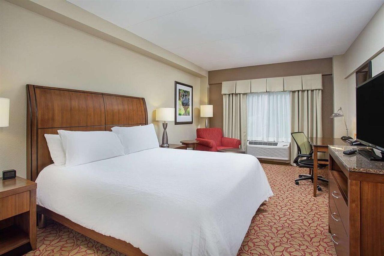 Hilton Garden Inn פייקוויל מראה חיצוני תמונה