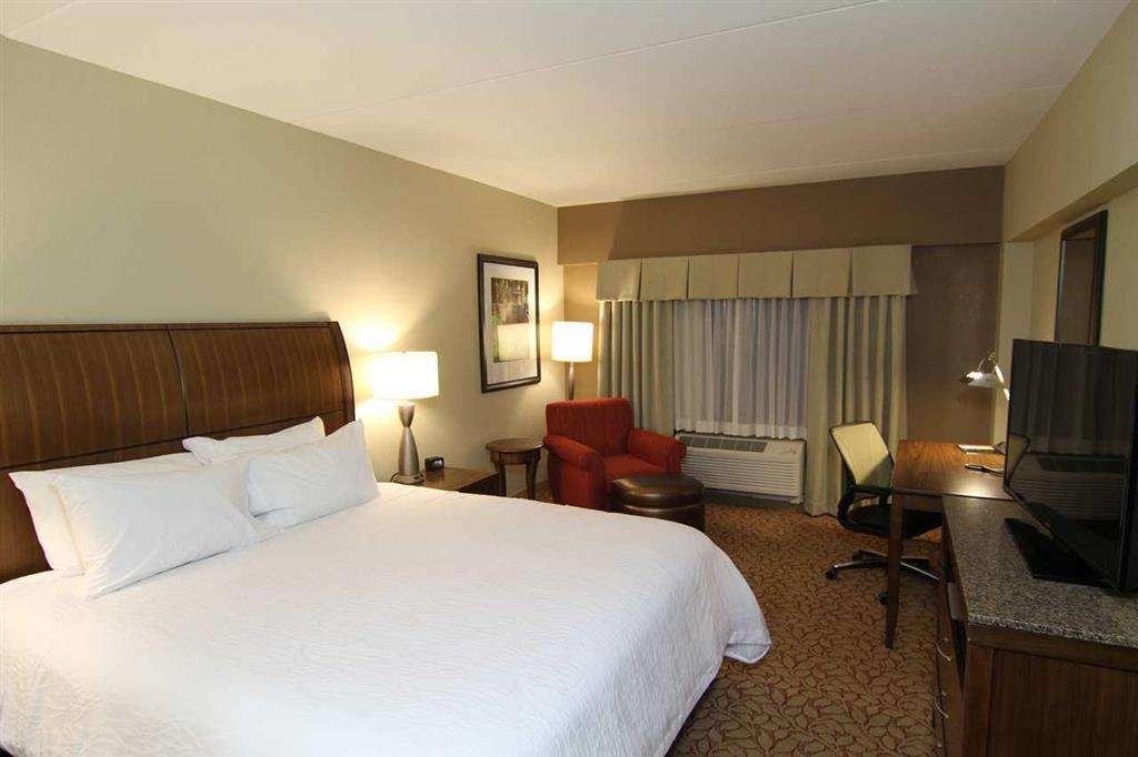 Hilton Garden Inn פייקוויל חדר תמונה