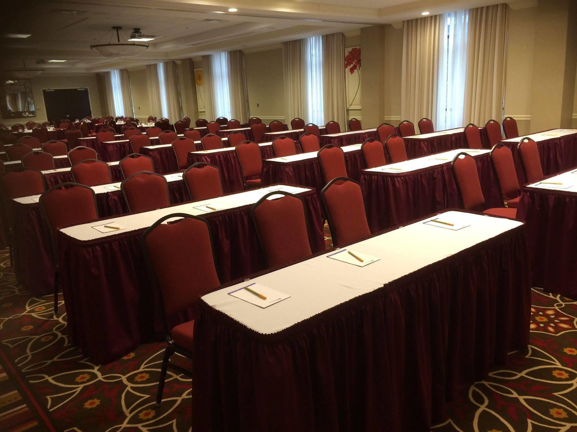 Hilton Garden Inn פייקוויל מראה חיצוני תמונה