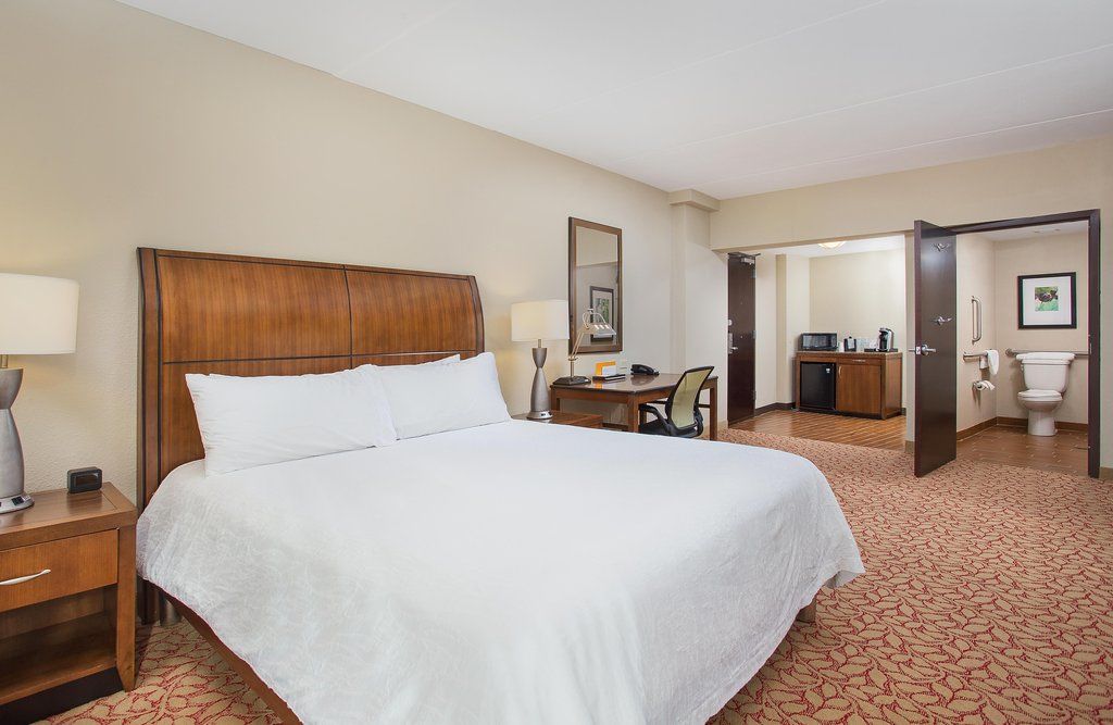 Hilton Garden Inn פייקוויל מראה חיצוני תמונה