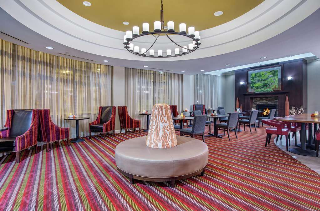 Hilton Garden Inn פייקוויל מסעדה תמונה
