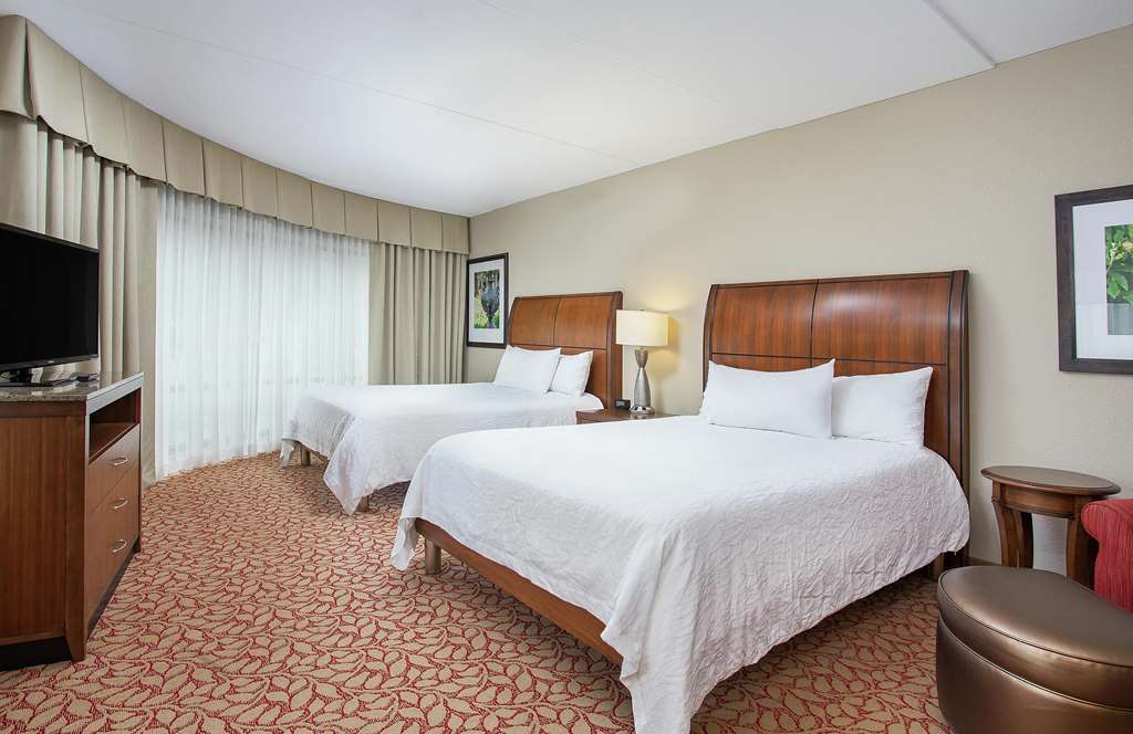 Hilton Garden Inn פייקוויל חדר תמונה